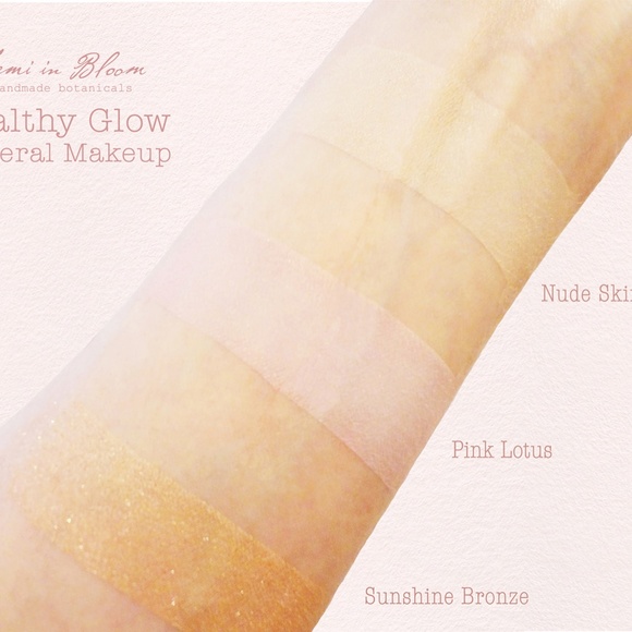 Nude Skin Glow, Natural Sheer Flawless Mineral Veil / Translucent Powder - Picture 4 of 11